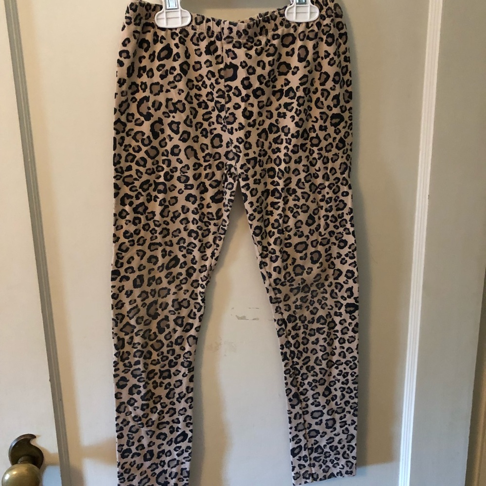 Leopard print leggings